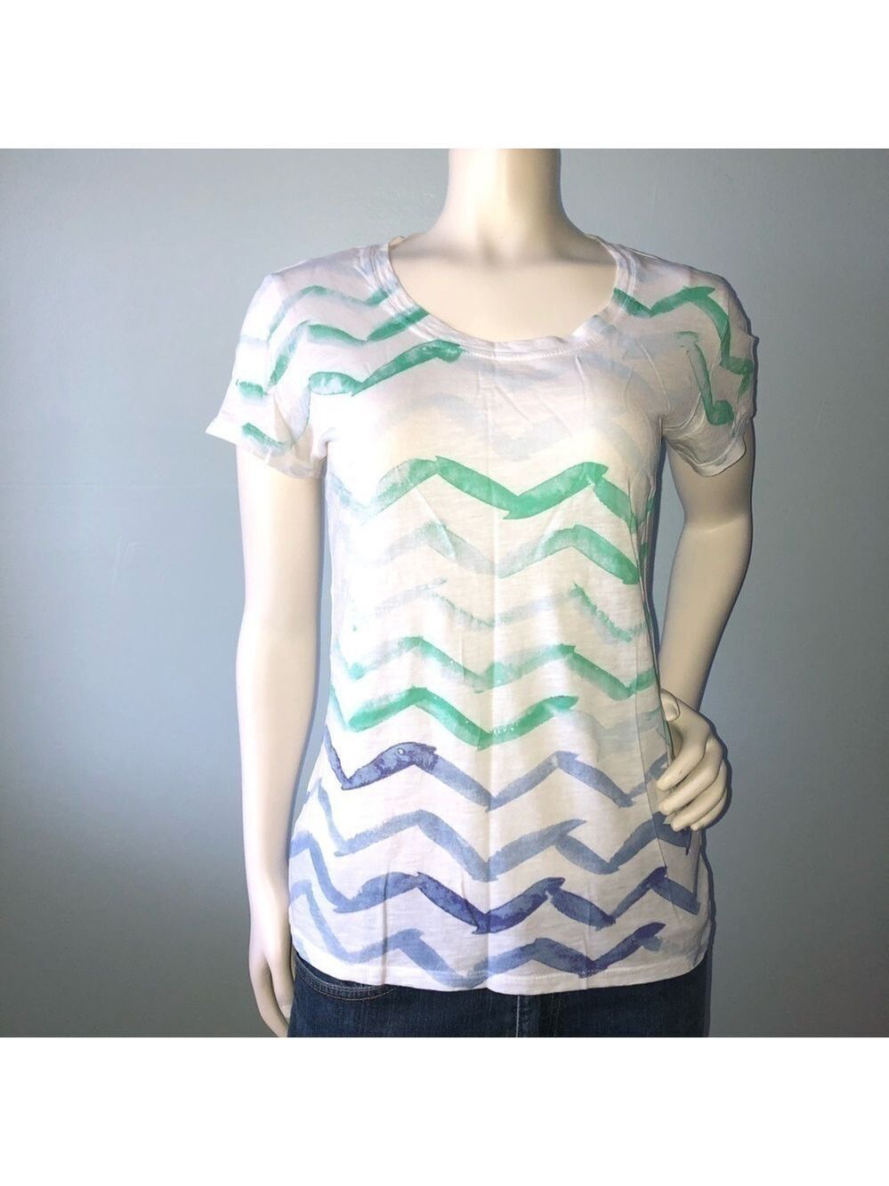 5 for $10 Banana Republic ladies t shirt Size S
